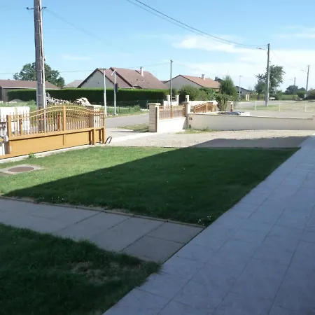 Le Logis Du Der 지포몽 샹포베르