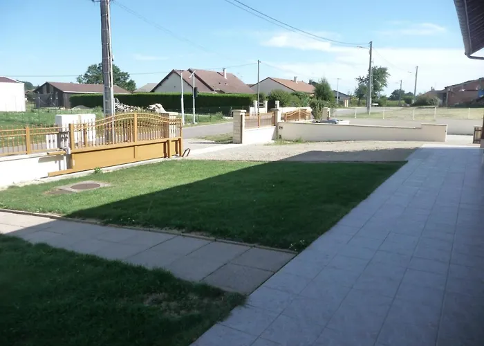 Le Logis Du Der Giffaumont-Champaubert